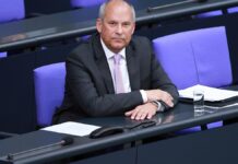 Hessens Innenminister will "wirkliche Trendumkehr" in Asylpolitik