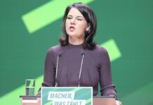Baerbock kritisiert eigene Partei