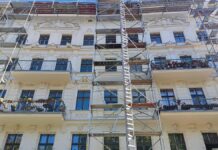 Vor allem unsanierte Häuser stehen in Großstädten zum Verkauf