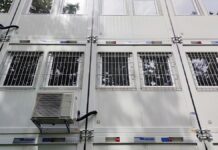 Bundesländer und Landkreise streiten über Platz für Flüchtlinge Bundesländer und Landkreise streiten über Platz für Flüchtlinge