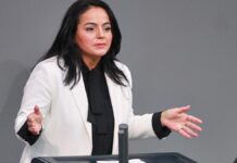 Dagdelen: Scholz handelt wie "Vasall der USA" Dagdelen: Scholz handelt wie "Vasall der USA"