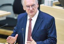 Haseloff verlangt Einsatz "auf allen Ebenen" gegen Antisemitismus Haseloff verlangt Einsatz "auf allen Ebenen" gegen Antisemitismus