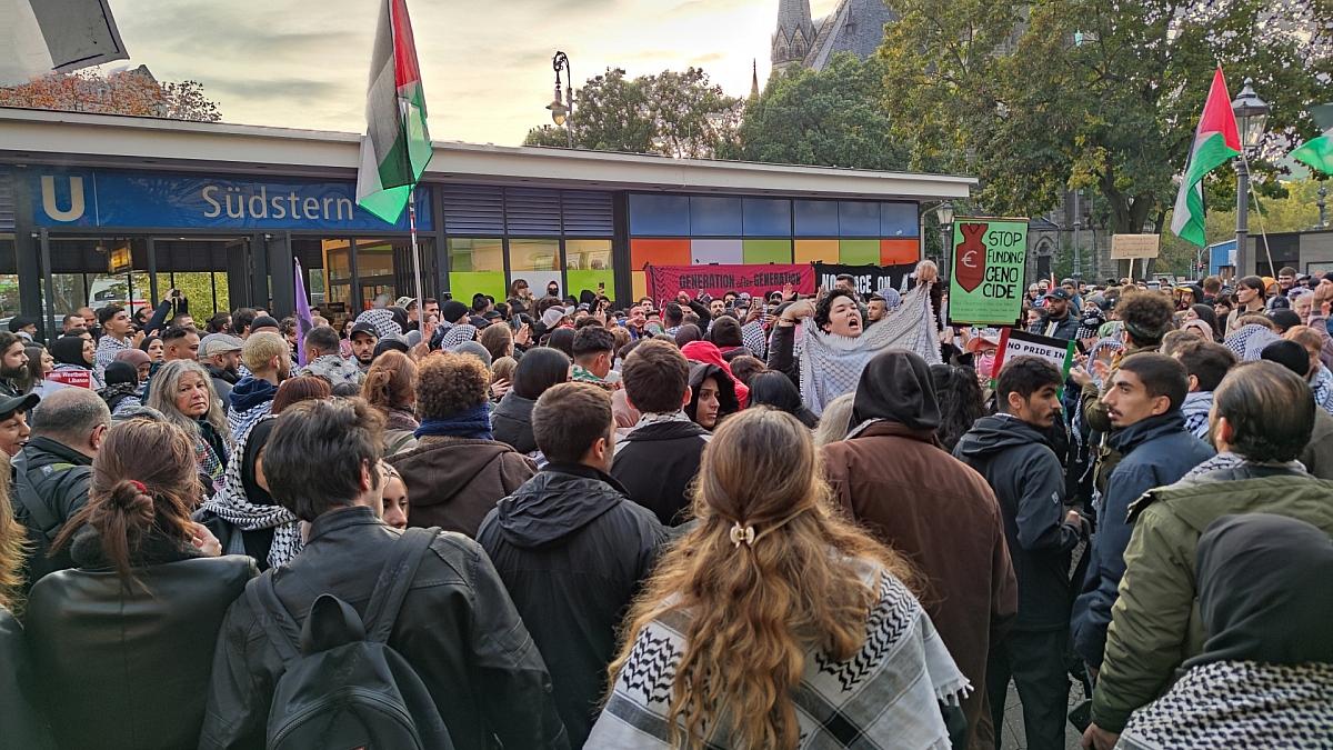 Zahlreiche Demos zum 7. Oktober - Großaufgebot bei Berliner Polizei