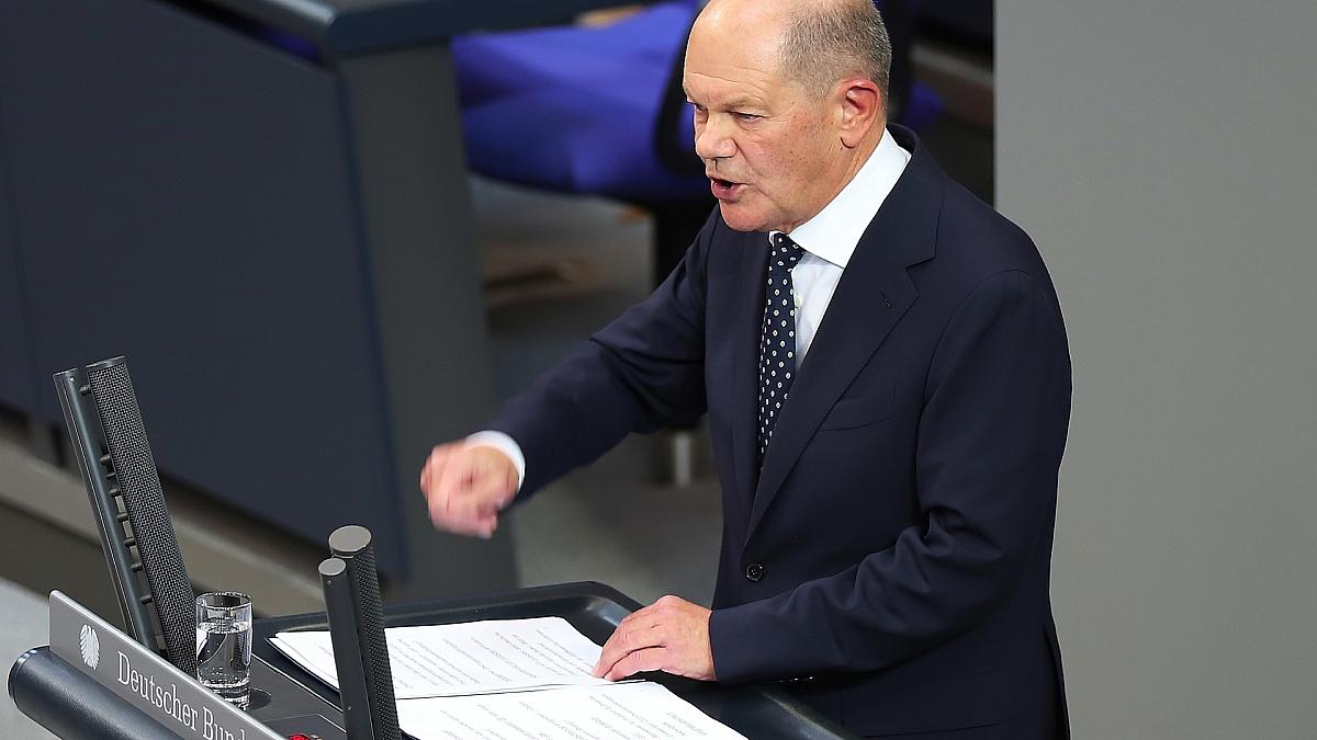 "Gefälschte Zahlen" - Scholz attackiert Merz