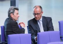 Merz und Mützenich am Abend bei Steinmeier