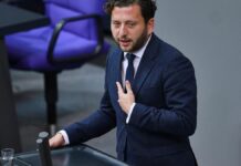 Banaszak will "nicht aktiv zu einem früheren Wahltermin beitragen" Banaszak will "nicht aktiv zu einem früheren Wahltermin beitragen"