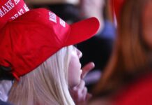 US-Wahl: Warten auf Ergebnisse aus Swing-States – Trump vorn