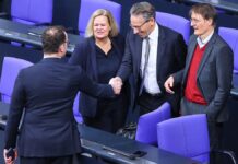 Spahn bietet Koalition Abstimmung über Lieferkettengesetz an