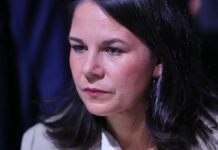 Baerbock reist überraschend nach Syrien