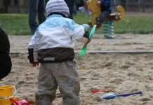 Kinderschutzbund und -hilfswerk dringen auf Kindergelderhöhung