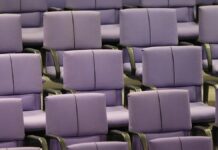 Linke kritisiert "Arbeitsverweigerung" des Bundestages