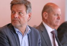 Umfrage: Kanzlerkandidaten werden mehrheitlich negativ bewertet