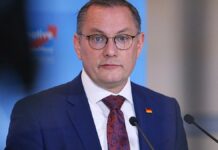 AfD-Chef Chrupalla befürchtet "Flüchtlingsströme"