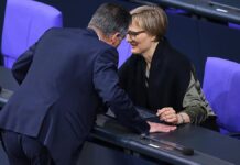 SPD hält Grünen schwarz-grüne Pläne vor