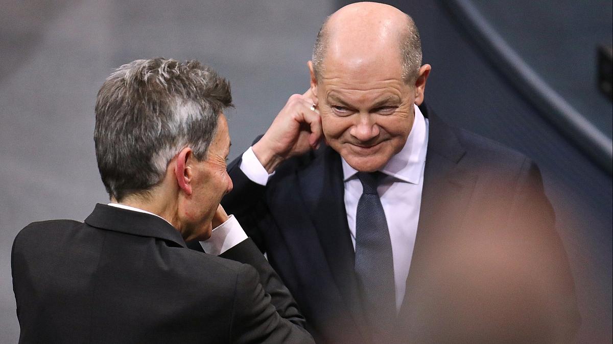 Scholz will nach verlorener Vertrauensfrage mit Freunden "feiern"