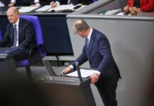 AfD kündigt juristische Prüfung von TV-Duell Scholz-Merz an