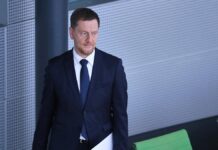 Sachsen: Kretschmer bei Ministerpräsidentenwahl zunächst durchgefallen