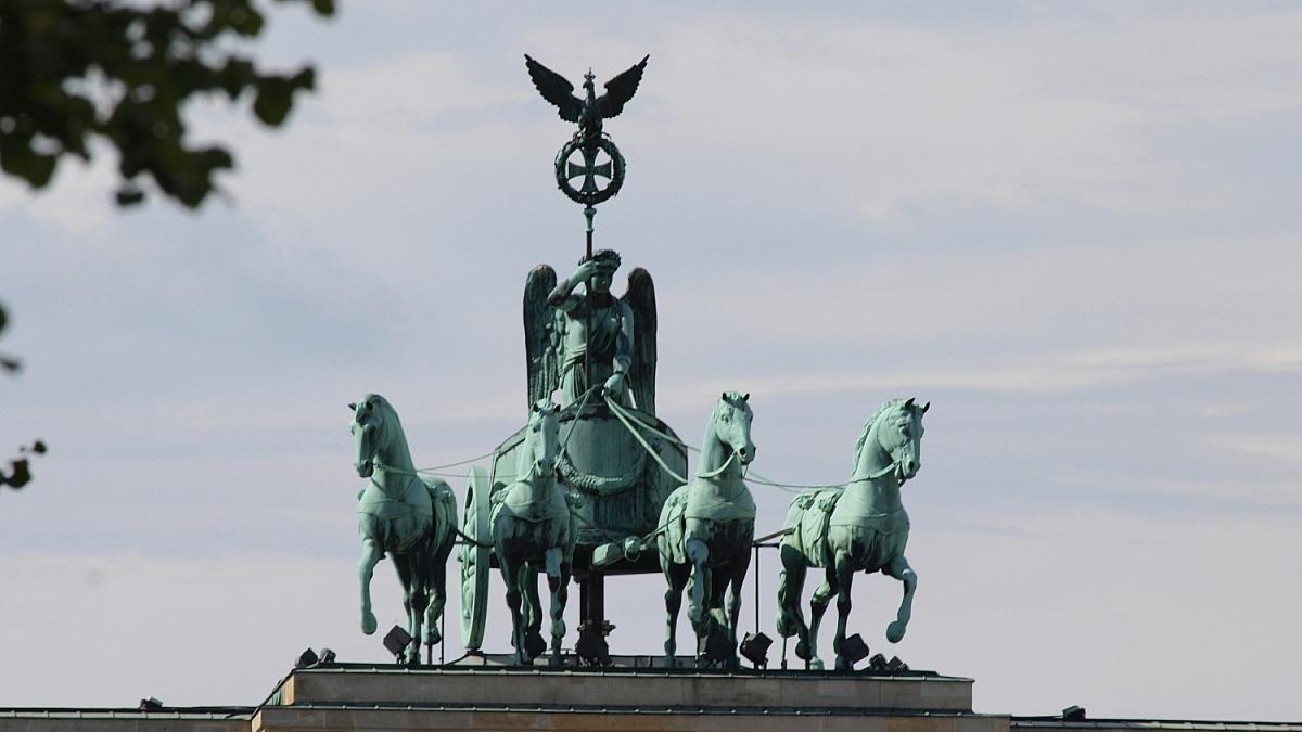 Deutschlandweit Demonstrationen gegen Rechts - 100.000 in Berlin