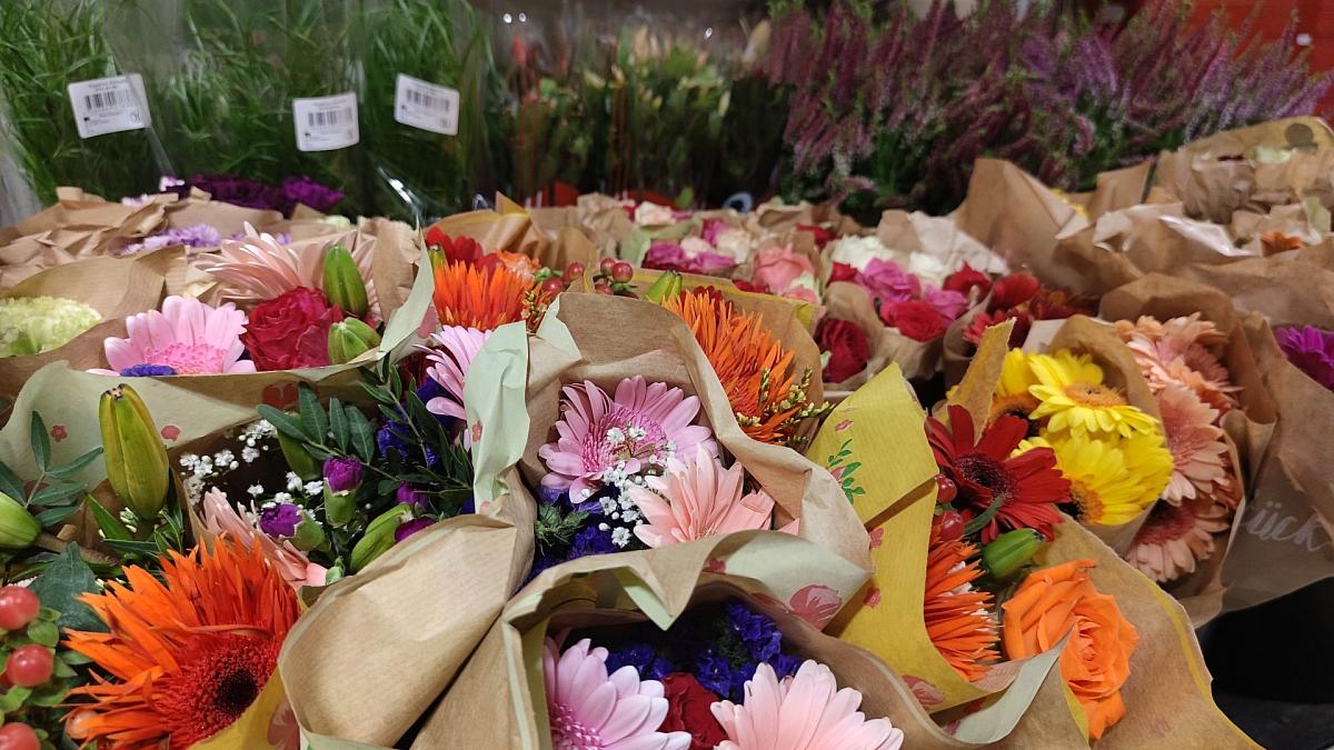 Umweltverbände warnen vor Blumengeschenken zum Valentinstag