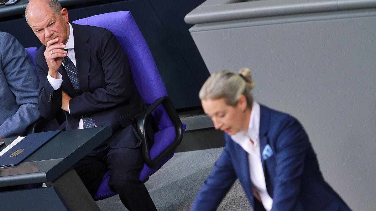 Scholz attackiert Weidel vor TV-Quadrell