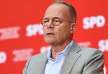 SPD-Generalsekretär warnt vor schwarz-blauer Koalition