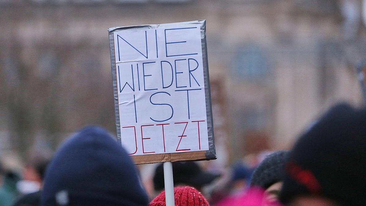 Zehntausende bei Großdemo gegen CDU in Berlin