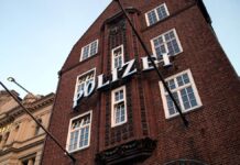 Ermittlungen gegen Hamburger Polizisten wegen rassistischer Chats