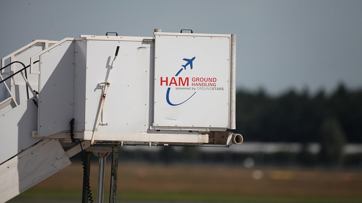 Warnstreik legt Hamburger Flughafen lahm