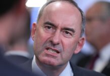 Aiwanger knüpft Zustimmung zum Finanzpaket an Bedingungen