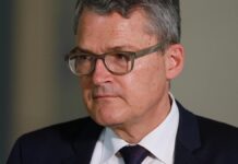 Kiesewetter rügt Rüstungs-Finanzierung über Schulden