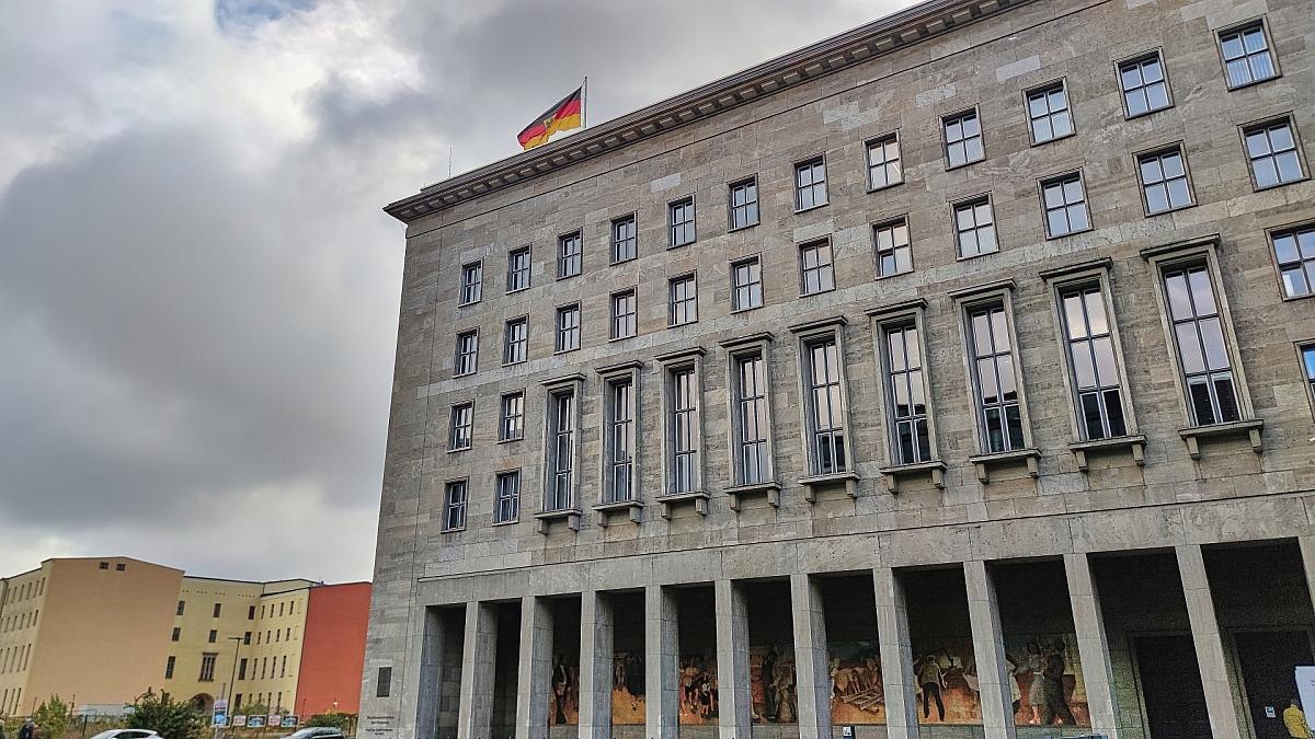 Bericht: Haushaltslücke beträgt mindestens 130 Milliarden Euro