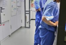 Linkspartei drängt auf Pflegevollversicherung