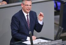 De Vries warnt vor "Staatskrise" bei Scheitern des Finanzpakets