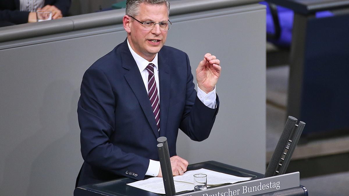 De Vries warnt vor "Staatskrise" bei Scheitern des Finanzpakets