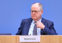 Steinbrück dringt auf Reformen für handlungsfähigen Staat