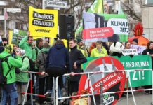 Bericht: Schwarz-Rot einigt sich mit Grünen auf Schuldenpaket