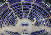 Verfassungsgericht lehnt Anträge gegen Finanzpaket-Abstimmung ab