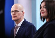 SPD und Grüne in Hamburg unterzeichnen Koalitionsvertrag