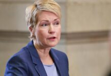 Schwesig lehnt Ost-Quote für Kabinettsposten ab