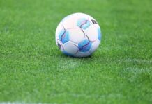 2. Bundesliga: Spätes Remis in Paderborn – Jahn vertagt Abstieg