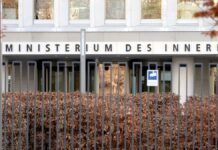 Bericht: Innenministerium stoppt Flüchtlingsflug aus dem Sudan Bericht: Innenministerium stoppt Flüchtlingsflug aus dem Sudan