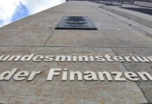 Bericht: Armin Steinbach soll Chefökonom von Klingbeil werden