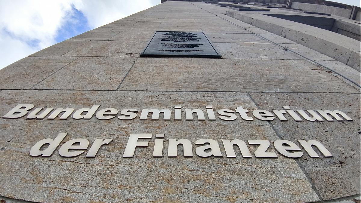 Bericht: Armin Steinbach soll Chefökonom von Klingbeil werden