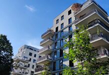 Umfrage: Jeder Vierte offen für Solarstrom vom eigenen Balkon