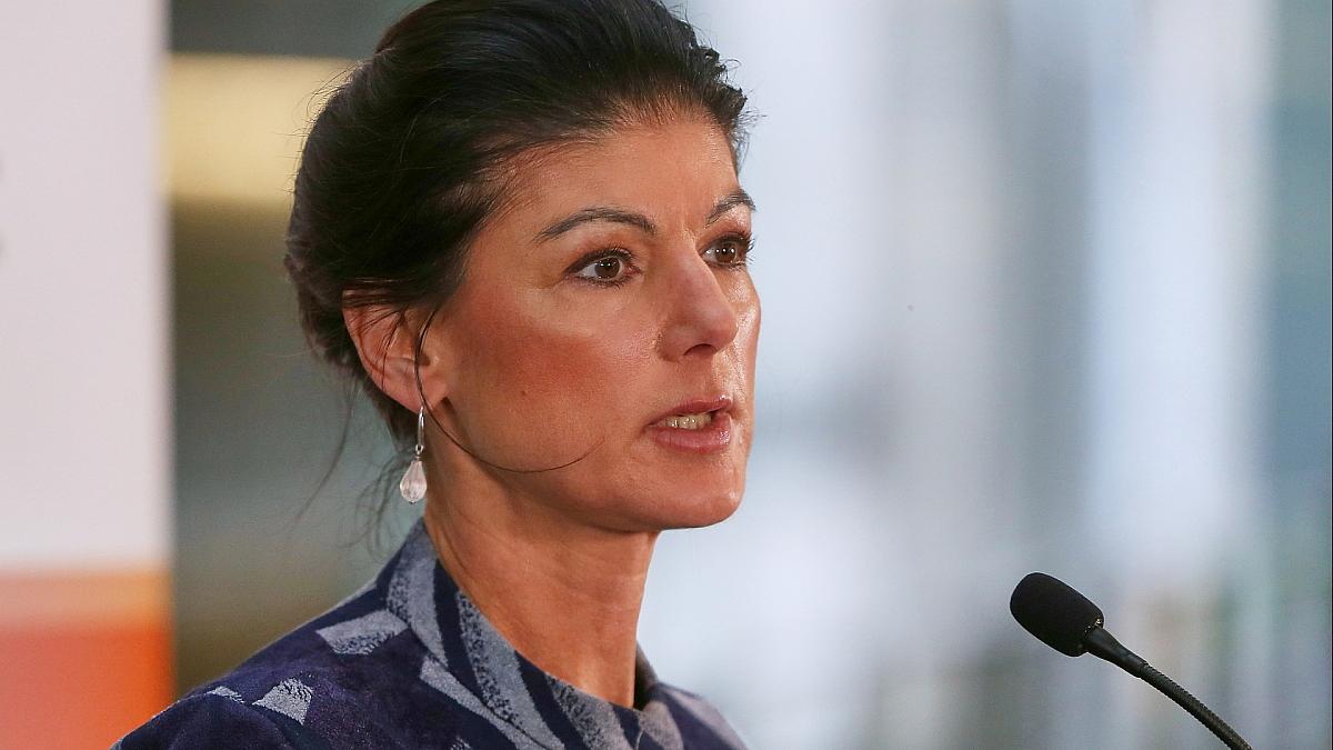 Wagenknecht fordert Ukraine zu Verzicht auf Nato-Beitritt auf