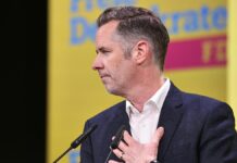 FDP-Vorsitzkandidat warnt vor AfD-Verbotsverfahren FDP-Vorsitzkandidat warnt vor AfD-Verbotsverfahren