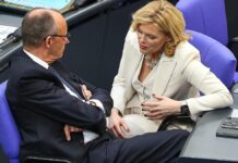 Klöckner und Merz nehmen an Amtseinführung von Papst Leo XIV. teil Klöckner und Merz nehmen an Amtseinführung von Papst Leo XIV. teil