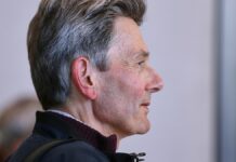 SPD-Politiker fordern Partei zu Kurswechsel bei Verteidigung auf