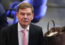 Außenminister Wadephul weist russische 8.-Mai-Aussagen zurück Außenminister Wadephul weist russische 8.-Mai-Aussagen zurück