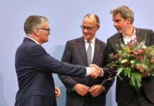 Bundespresseamt an neuen Regierungssprecher übergeben Bundespresseamt an neuen Regierungssprecher übergeben